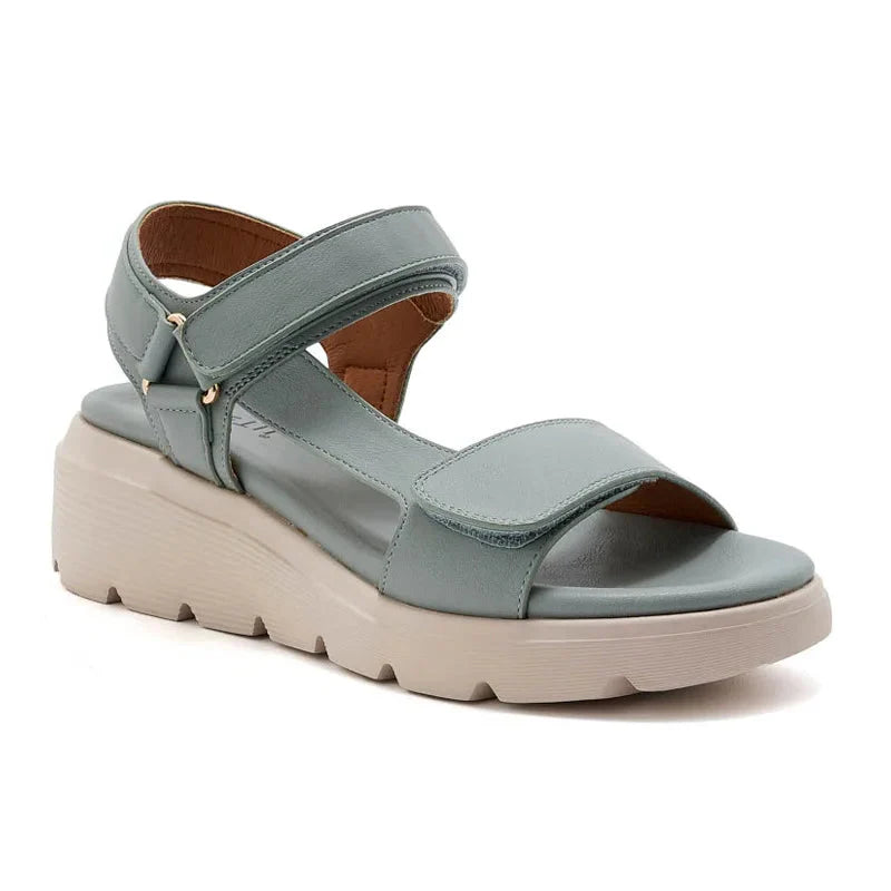 Plateau Sandals