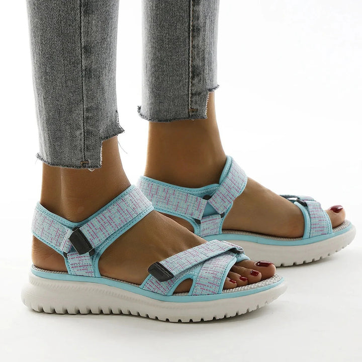 Sporty walking sandals